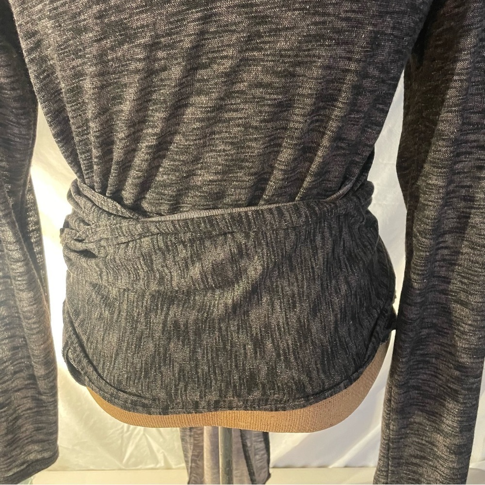 NWT Piphany the park charcoal Wrap Top with hood size 2 - Picture 5 of 9